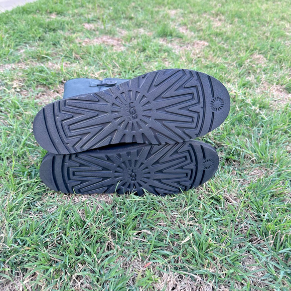 UGG Australia Annarosa Button Boot Women’s Size 9 Charcoal Leather Button Tall - Picture 5 of 6